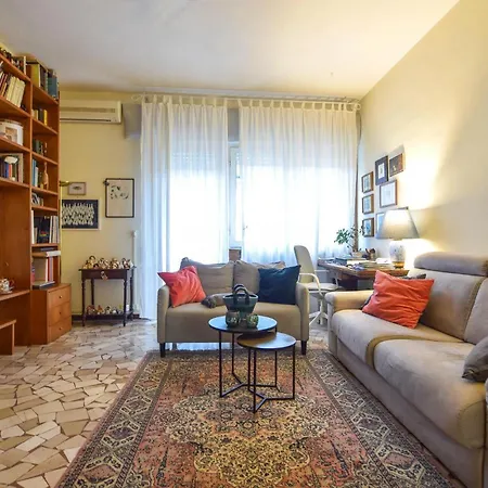 Stunning In Apartment *